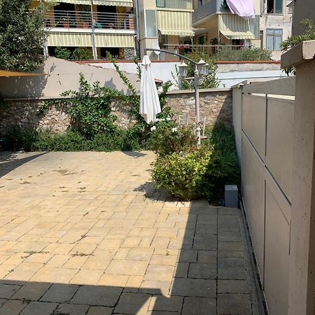 Elegante Villetta Viareggio Exterior foto