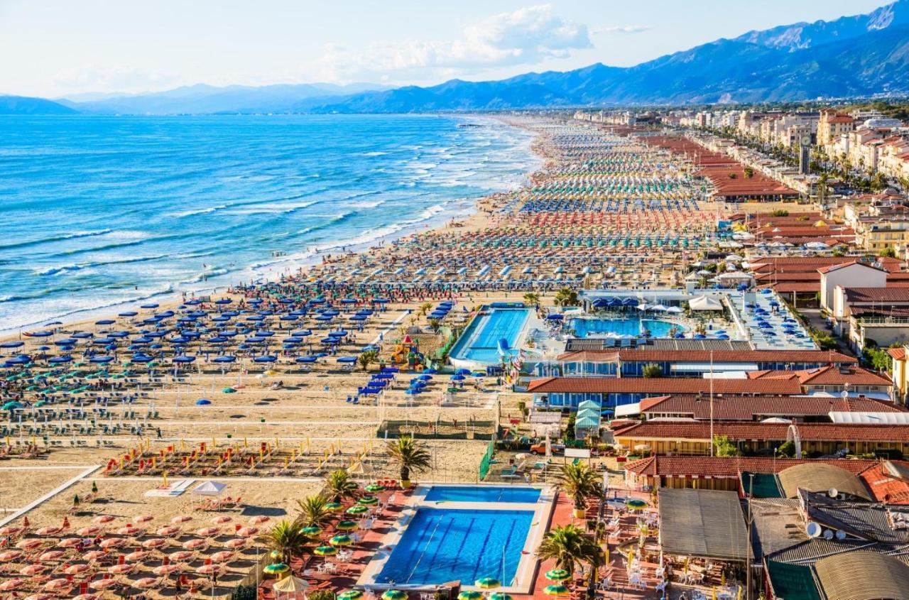 Elegante Villetta Viareggio Exterior foto